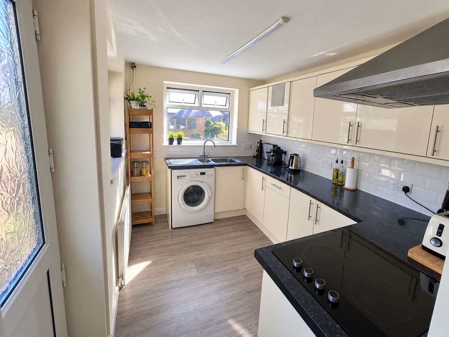 4 bed property in Australia Road, Cardiff
